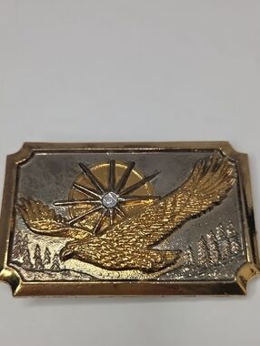 AMERICAN EAGLE  goldtone  AND DIAMOND BELT BUCKLE  (2.25" x 3.5") is in excellen